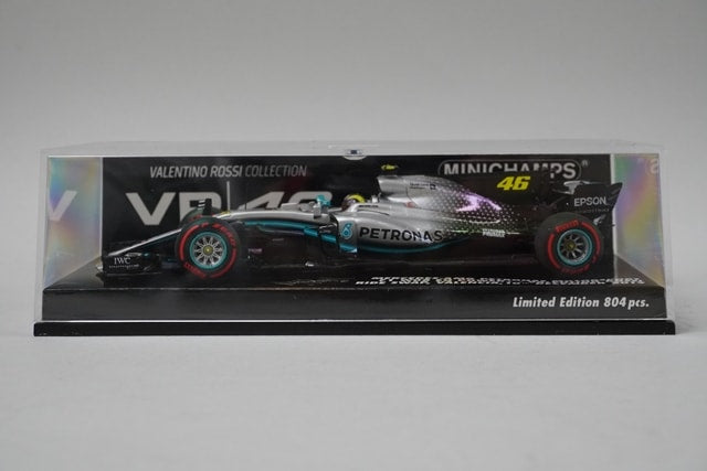 1:43 MINICHAMPS 410191746 Mercedes-AMG Petronas Motorsport F1 W08 Valencia RIDE SWAP 2019 #46 V. Rossi model car