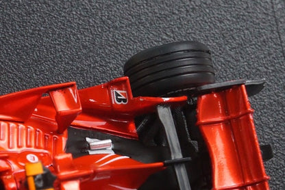 1:43 Hot Wheels L8779 Ferrari F2008 #1 model car