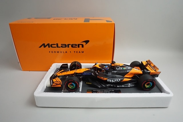 1:18 MINICHAMPS 537241981 McLaren F1 Team MCL38 Emilia Romagna GP 2024 #81 O. Piastri model car