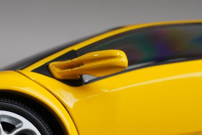 1:18 AUTOart 74526 Lamborghini Diablo 6.0 Yellow model car