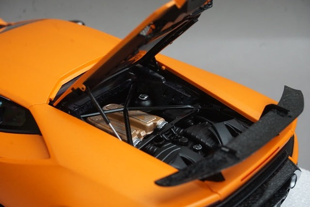 1:18 AUTOart 79152 Lamborghini Huracan Performante Matte Orange model car
