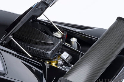 [ Pre-order ] 79137 AUTOart 1:18 Lamborghini Diablo GTR (Black)