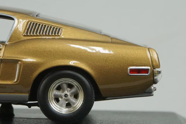 1:43 MINICHAMPS 400082022 Ford Mustang Fastbag 2+2 1968 Gold Metallic model car