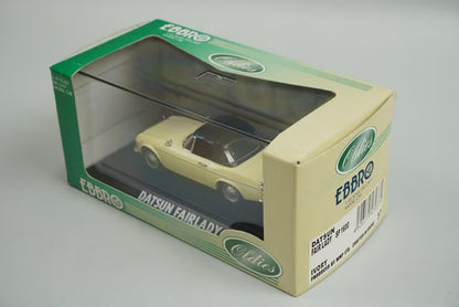 1:43 EBBRO 43037 Nissan Datsun Fairlady SP1600 Ivory