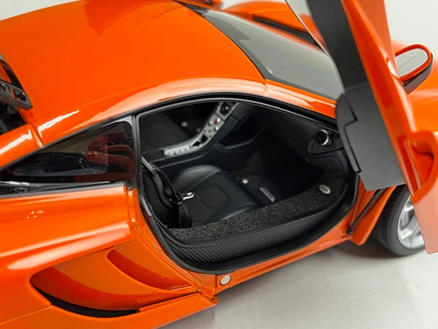 1:18 AUTOart 76006 McLaren 12C Orange