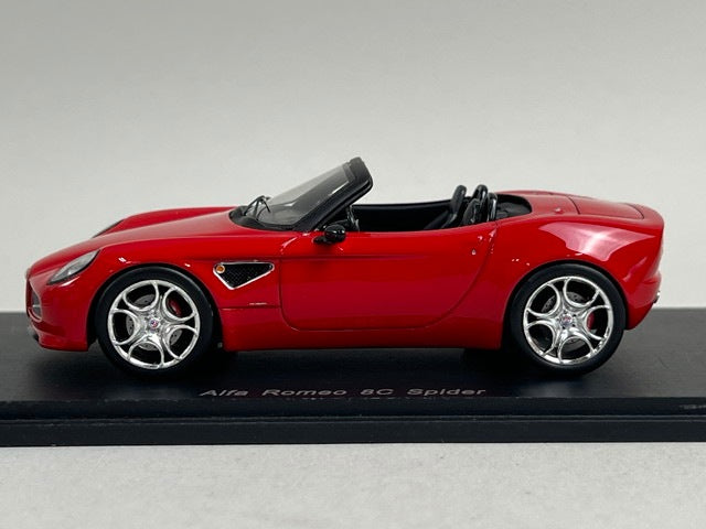 1:43 Spark S0397 Alfa Romeo 8C Spider Prototype 2005 Red