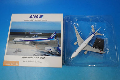 1:400 B777-200 ANA JA713A NH40022 ANA airplane model
