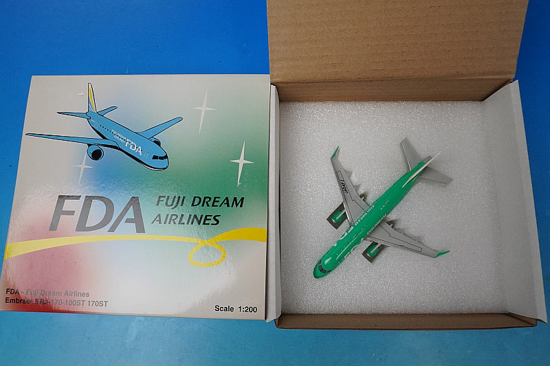 1:200 Embraer ERJ-170-100ST 170ST FDA Fuji Dream Airlines No. 4 Green JA04FJ XX2559 JC Wings airplane model