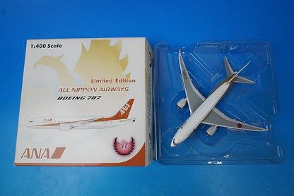 1:400 B787 ANA Gold Jet JA787C Junk Item 10136 Phoenix airplane model