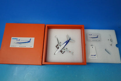 1:200 B737-500 ANA Inspiration of JAPAN JA301K EW2735001 JC Wings airplane model