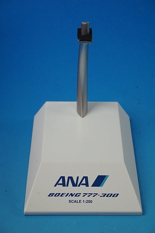 1:200 B777-300 ANA Pokemon Peace Jet JA754A EW2773001 JC Wings airplane model