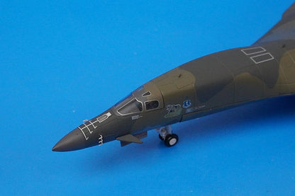 1:200 B-1B USAF 46th SQ 319th BW Grand Forks Air Force Base 570725 Herpa