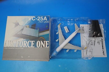 1:400 VC-25A(B747-200) Air Force One #28000 55544 Dragon