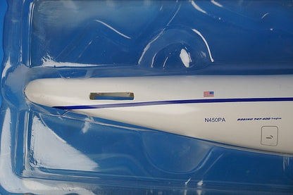 1:200 B747-400F Polar Air Cargo N450PA Hogan airplane model