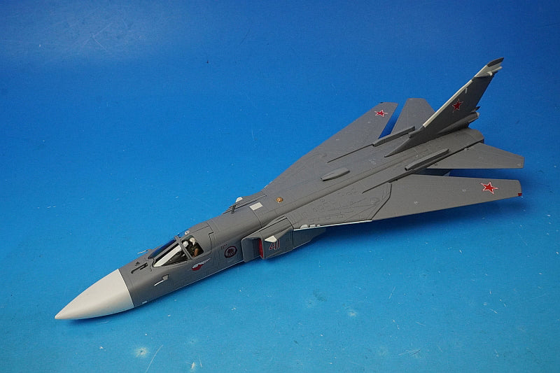 1:72 Sukhoi Su-24MR Reconnaissance Type Fencer-E Russian Air Force #41 CA722409 CALIBRE WINGS airplane model