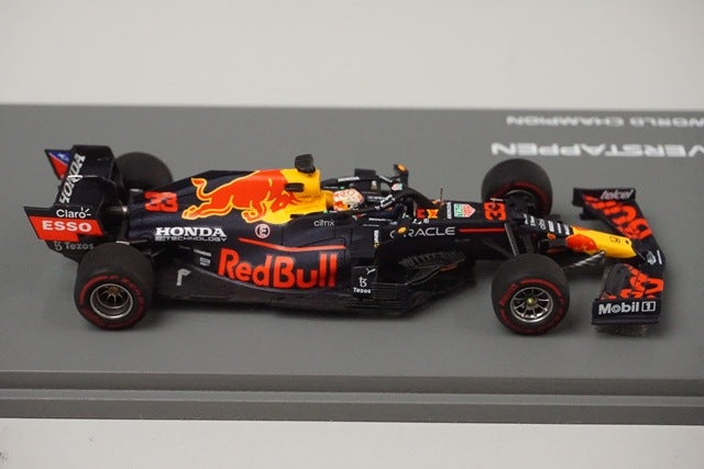 1:43 SPARK S7861 Red Bull Racing Honda RB16B Abu Dhabi GP Winner 2021 #33 M.Verstappen