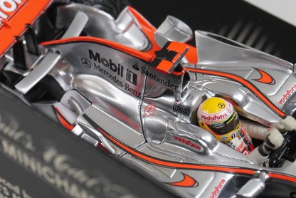1:43 MINICHAMPS 530084332 Vodafone McLaren Mercedes MP4-23 2008 World Champion #22 L.Hamilton model car