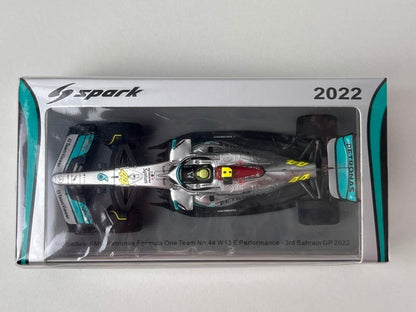 1:43 SPARK S8515 Mercedes AMG Petronas F1 W13 E Performance Bahrain GP 2022 #44 L.Hamilton