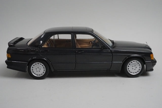 1:18 AUTOart 76122 Mercedes Benz 190E 2.3 16V Blue Black Metallic model car