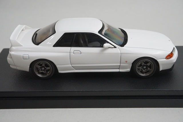 1:43 HPI 8158 Nissan Skyline GT-R (R32) Crystal White model car