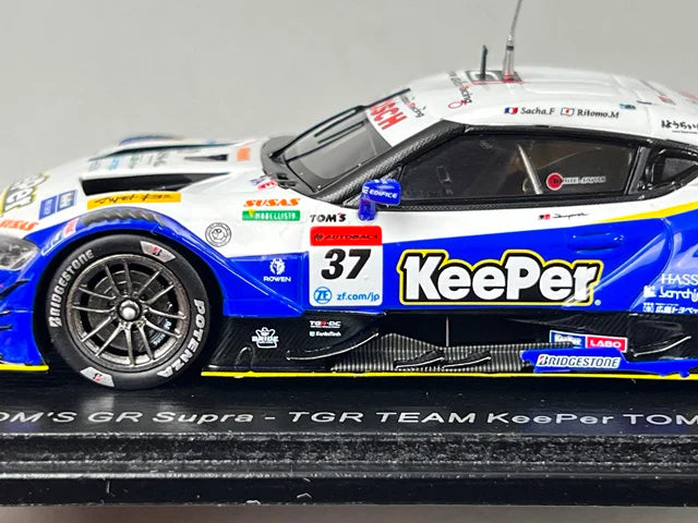 1:43 SPARK SGT031 Toyota KeePer TOM'S GR Supra TGR GT500 Super GT 2022 Sacha Fenestraz Rio Miyata #37