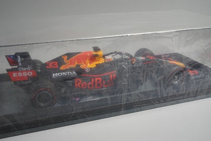 1:18 SPARK 18S609 Red Bull Racing Honda RB16B Abu Dhabi GP 2021 Winner #33 model car
