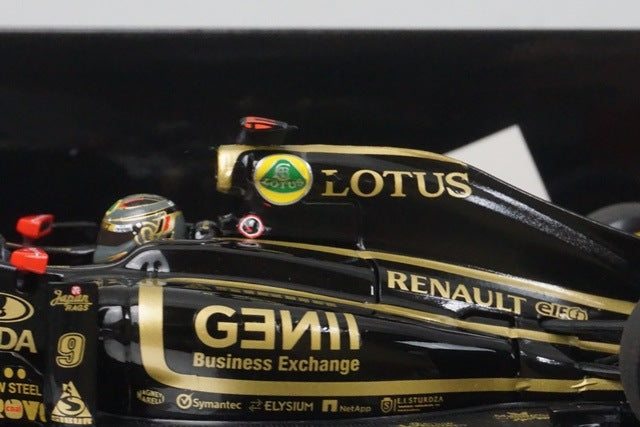 1:43 MINICHAMPS 410110009 Lotus Renault GP R31 2011 #9 N. Heidfeld