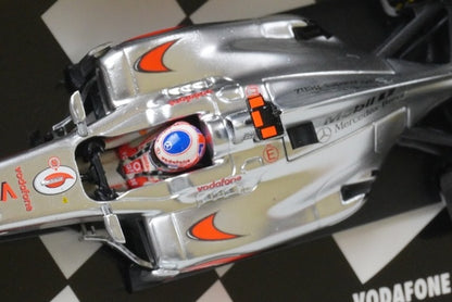 1:43 MINICHAMPS 530124303 McLaren Mercedes MP4-27 2012 #3 model car