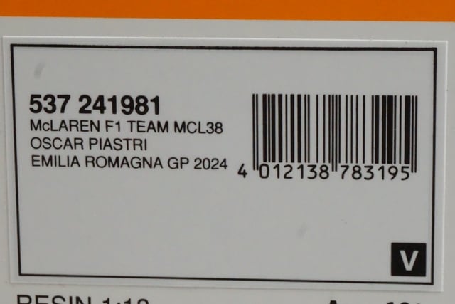 1:18 MINICHAMPS 537241981 McLaren F1 Team MCL38 Emilia Romagna GP 2024 #81 O. Piastri model car