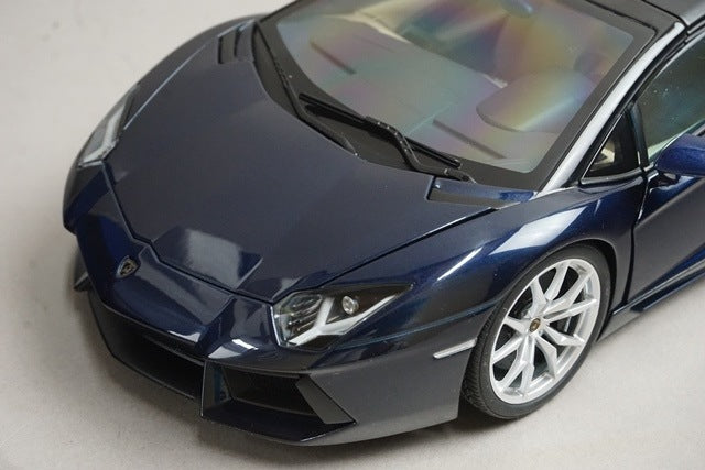 1:18 AUTOart 74698 Lamborghini Aventador LP700-4 Roadster Metallic Dark Blue model car