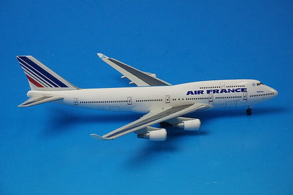 1:400 B747-400 KLM Air France No registration number given 58712 Dragon airplane model