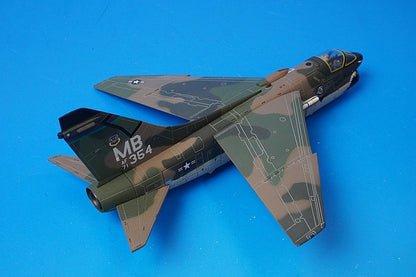 1:72 A-7D Corsair II USAF Korat Air Base 1972 686250 CENTURY WINGS airplane model