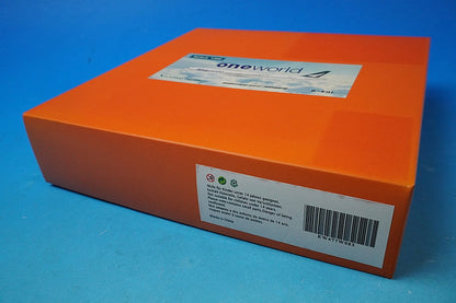 1:400 B777-300ER Cathay Pacific Oneworld B-KQI EW477W003 JC Wings airplane model