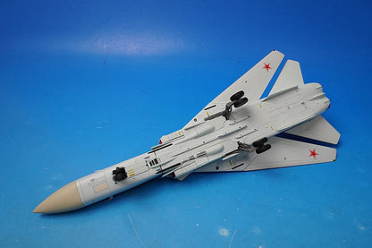 1:72 Sukhoi Su-24M Fencer-D Russian Air Force #91 CA722406 CALIBRE WINGS airplane model