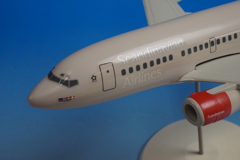 1:100 B737-600 SAS Scandinavia SE-DNM FRATELLI CESANA airplane model
