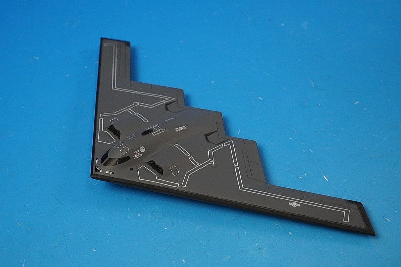 1:400 KC-10 Extender & B-2 Spirit 55601 Dragon airplane model