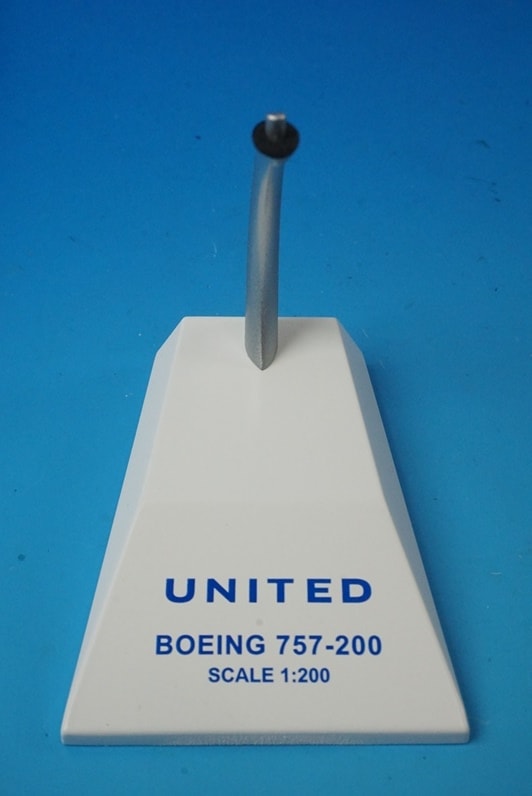 1:200 B757-200 United Her Art Here New York New Jersey N14102 LH2269 JC Wings airplane model