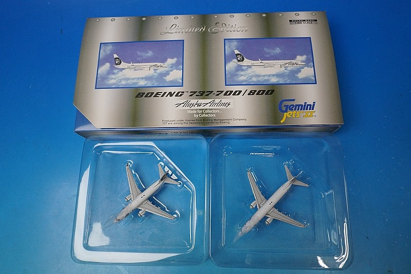 1:400 B737-700 Alaska N619AS B737-800 N546AS 2 piece set GJASASET1 Gemini airplane model