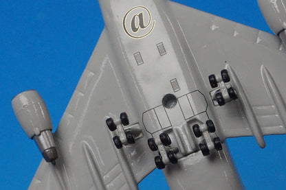 1:500 B747SR-81 ANA JA8190 NET Models airplane model