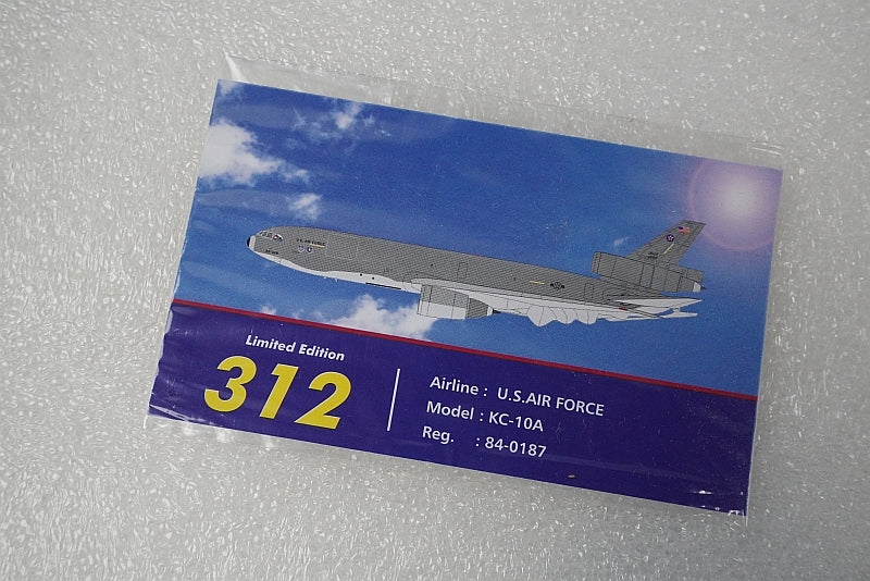 1:200 KC-10 Extender USAF 22nd ARW #84-0187 Shamu March AFB AV2KC1006 Aviation