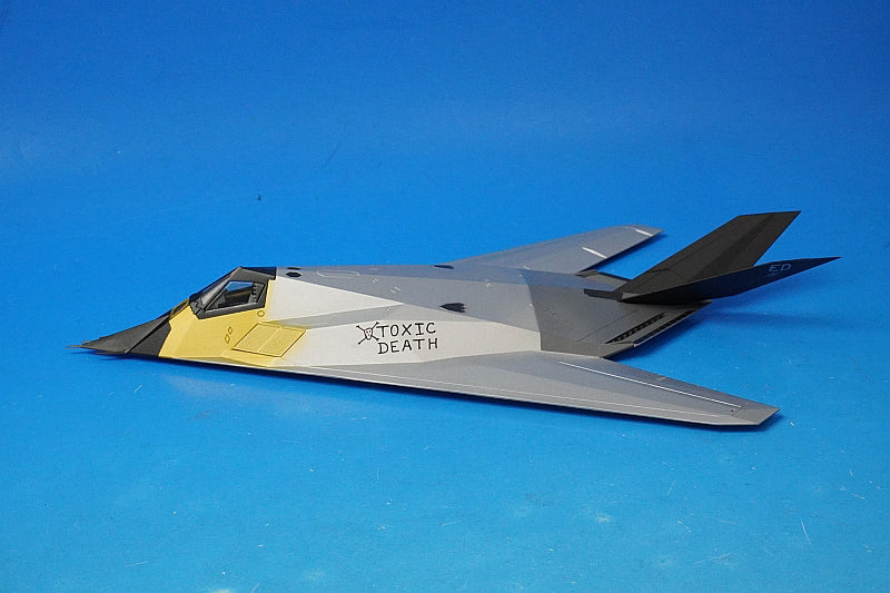 1:72 F-117A Nighthawks Prototype Toxic Death US Air Force Coating Stripped #79-10781 HA5810 Hobby Master airplane model