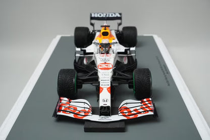1:18 SPARK 18S605 Red Bull Racing Honda RB16B Turkish GP M.Verstappen 2021  #33