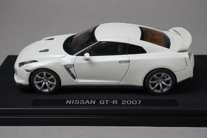 1:43 EBBRO 44037 Nissan GT-R 2007 White Pearl model car
