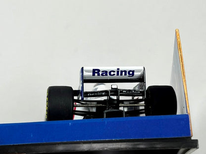 1:43 MINICHAMPS 430960006 Williams Renault FW18 1996 #6 J.Villeneuve