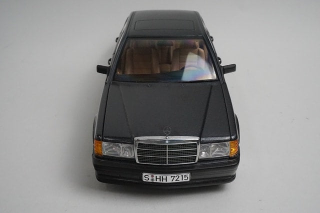 1:18 AUTOart 76122 Mercedes Benz 190E 2.3 16V Blue Black Metallic model car