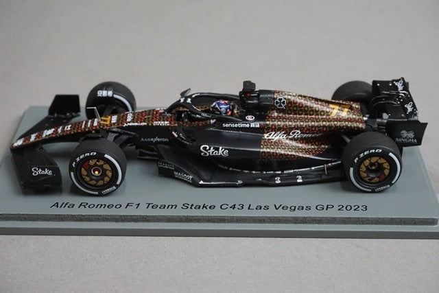 1:43 Spark S8938 Alfa Romeo F1 Team Stake C43 Las Vegas GP 2023 #77 V. Bottas model car