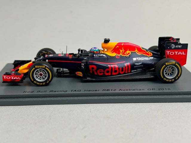 1:43 SPARK S5007 Red Bull Racing TAG Heuer RB12 Australian GP 2016 #3 D. Ricciardo model car