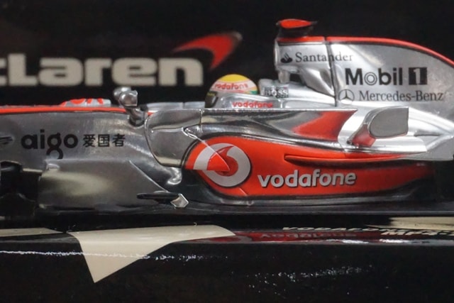 1:43 MINICHAMPS 530084322 Vodafone McLaren Mercedes MP4-23 2008 #22 L. Hamilton model car