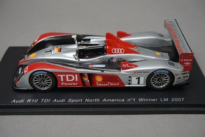 1:43 SPARK S0681 Audi R10 TDI Sport North American Le Mans 2007 #1 model car