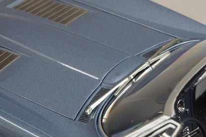 1:18 AUTOart 71192 Chevrolet Corvette Convertible 1963 Silver Blue